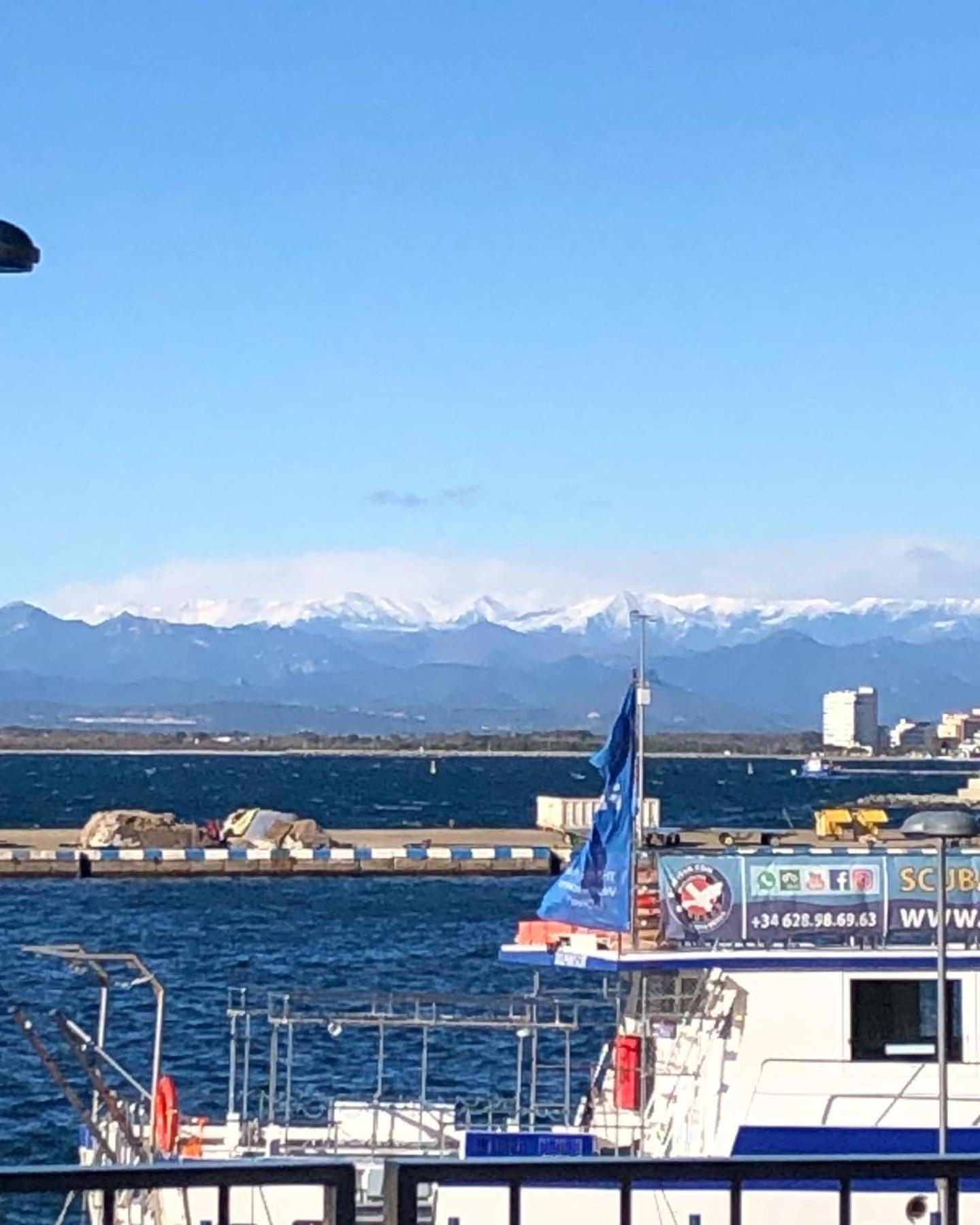 L'Odyssee Roses Dış mekan fotoğraf